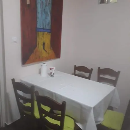 Διαμέρισμα Sandor Maganszallashely